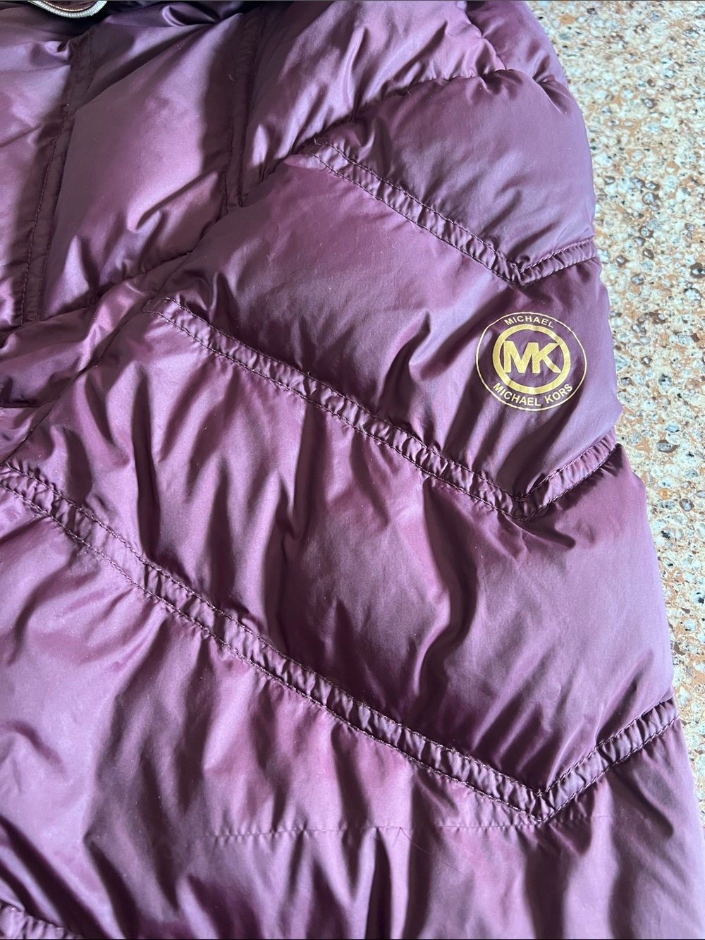 MICHAEL Michael Kors Down Fill Quilted Puffer Jacket in Plum with Gold Zippers - Picture 4 of 5